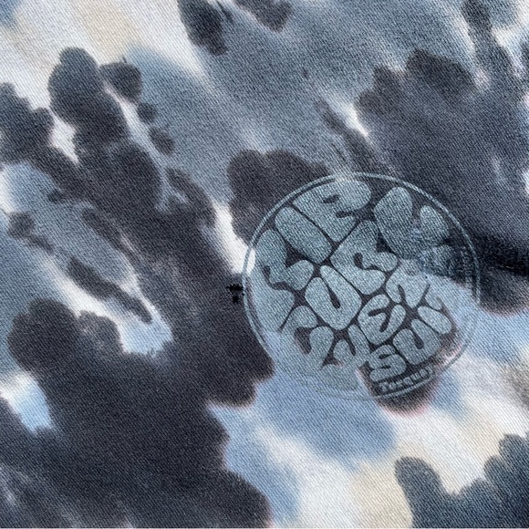 Rip Curl Wet Suits Accordion style tie dye blue and white t-shirt Size Small - Picture 3 of 6